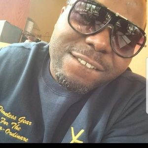 Meet your Posher, Amir